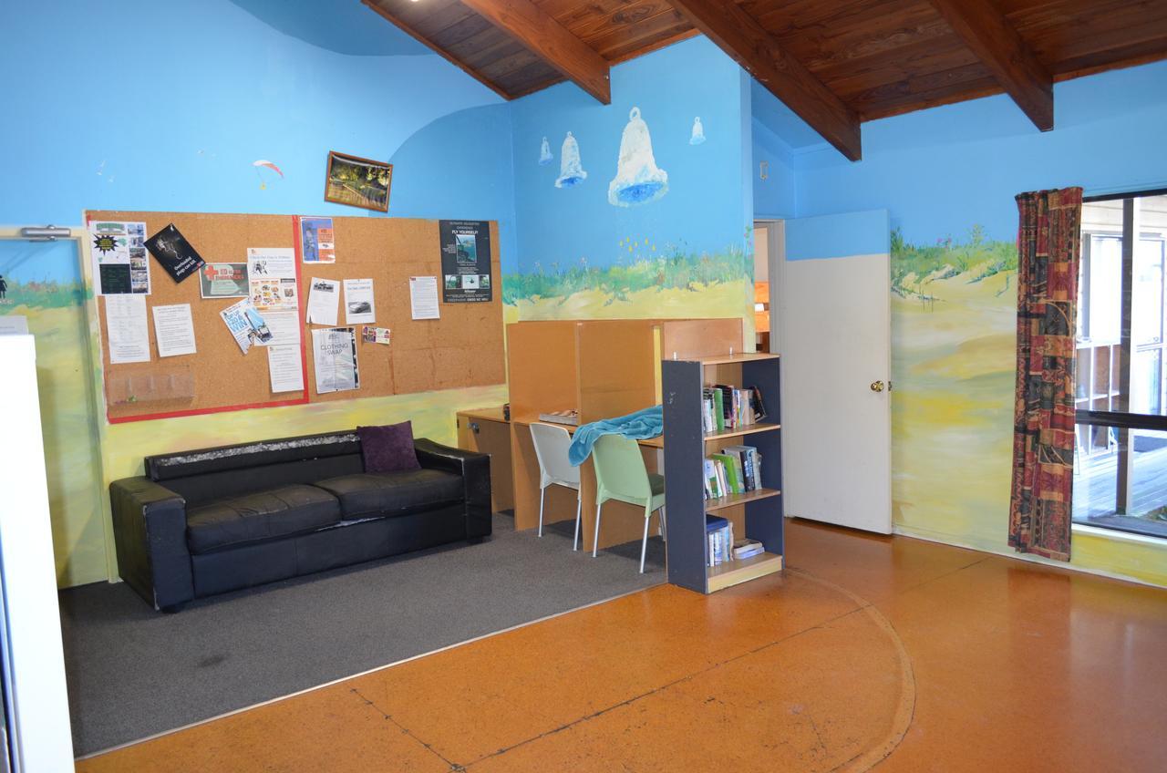 Bell Lodge Motel & Backpackers Hostel ตาอูรังกา ภายนอก รูปภาพ